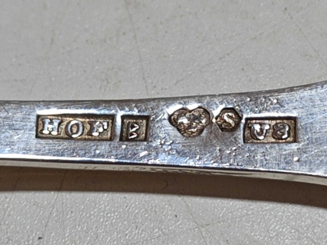 1130241-13 Stort parti silverskedar 48 delar