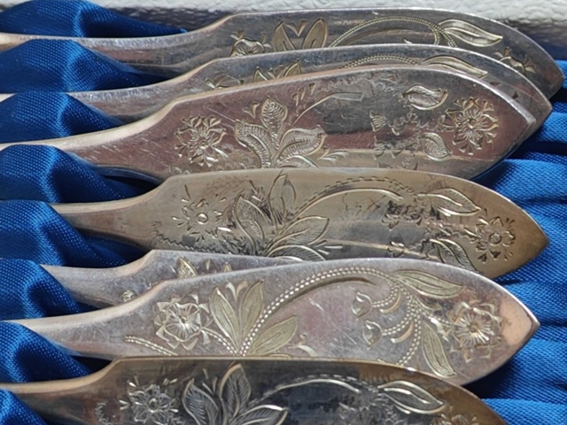 1130242-3 Silverskedar i varierande modeller