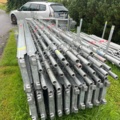 1351305-4 Samling med byggställningsdelar - Altrad, Layher, Combisafe