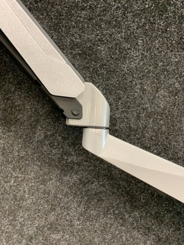 1397095-6 Monitorarm Dubbel