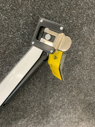 1397095-7 Monitorarm Dubbel