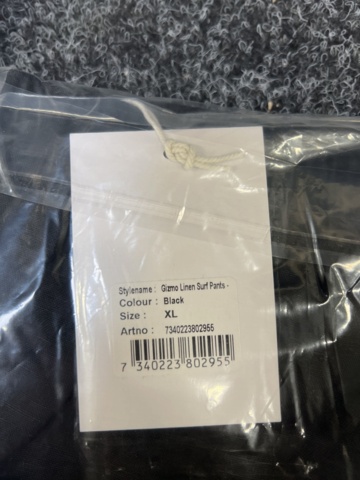 1398739-5 Linneshorts och byxor Gizmo Surf, Strl XL