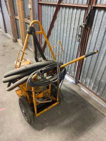 1398867-2 Oil/Fuel pump with filter