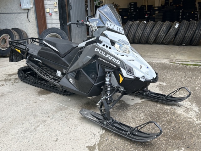 1377897-1 Snöskoter Polaris Nordic Pro S4 146 7S -2024 (979km)