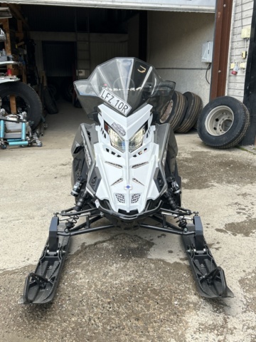 1377897-2 Snöskoter Polaris Nordic Pro S4 146 7S -2024 (979km)