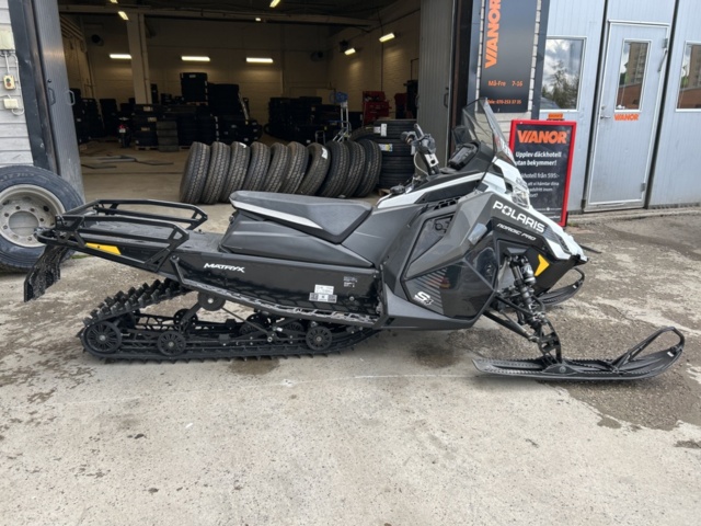 1377897-8 Snöskoter Polaris Nordic Pro S4 146 7S -2024 (979km)