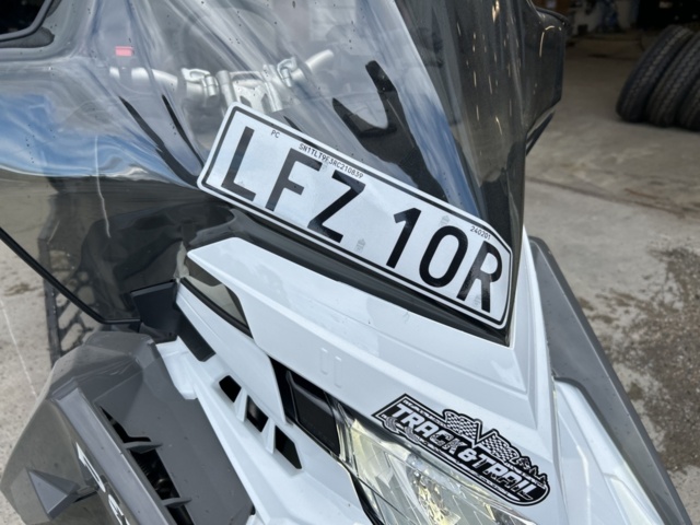 1377897-9 Snöskoter Polaris Nordic Pro S4 146 7S -2024 (979km)