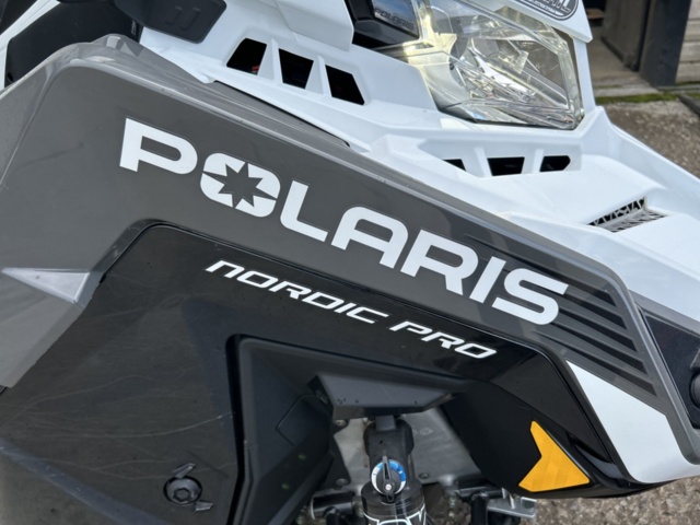 1377897-10 Snöskoter Polaris Nordic Pro S4 146 7S -2024 (979km)