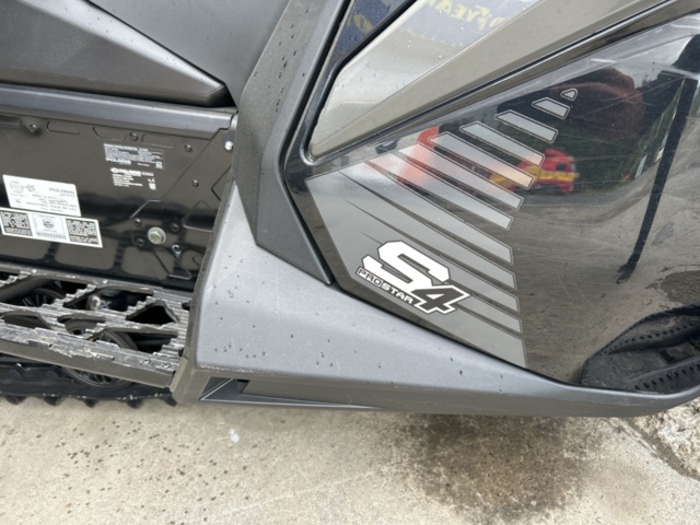 1377897-12 Snöskoter Polaris Nordic Pro S4 146 7S -2024 (979km)