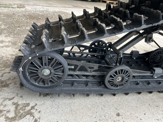 1377897-16 Snöskoter Polaris Nordic Pro S4 146 7S -2024 (979km)