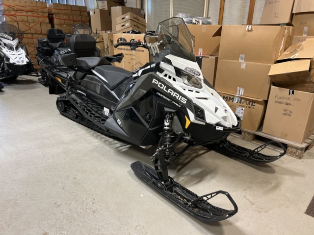 1377899-1 Snöskoter Polaris Nordic Pro S4 146 7S -2024 (387km)