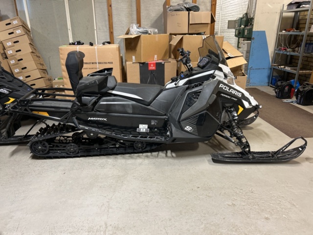 1377899-2 Snöskoter Polaris Nordic Pro S4 146 7S -2024 (387km)