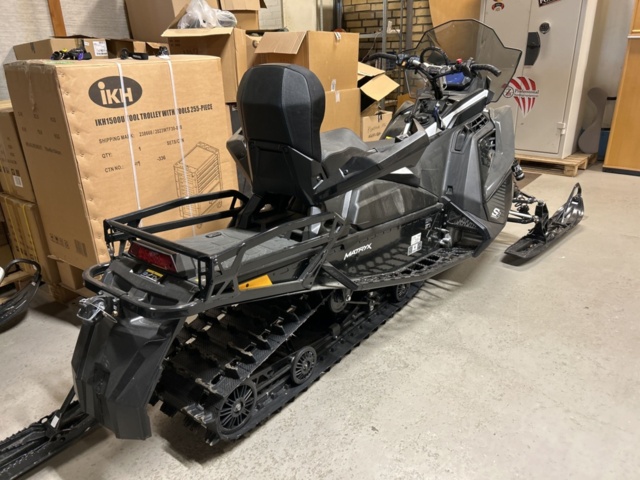 1377899-3 Snöskoter Polaris Nordic Pro S4 146 7S -2024 (387km)