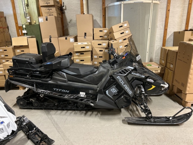 1377900-2 Snöskoter Polaris S4 Titan Adventure 155 -2024 (1674km)