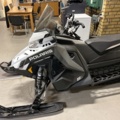1377903-4 Snöskoter Polaris Nordic Pro S4 146 7S -2024 (733km)