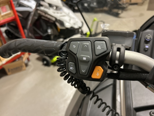 1377903-12 Snöskoter Polaris Nordic Pro S4 146 7S -2024 (733km)