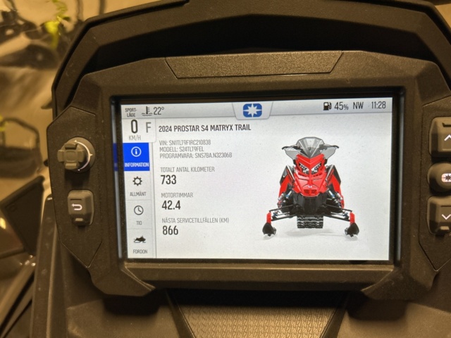 1377903-15 Snöskoter Polaris Nordic Pro S4 146 7S -2024 (733km)