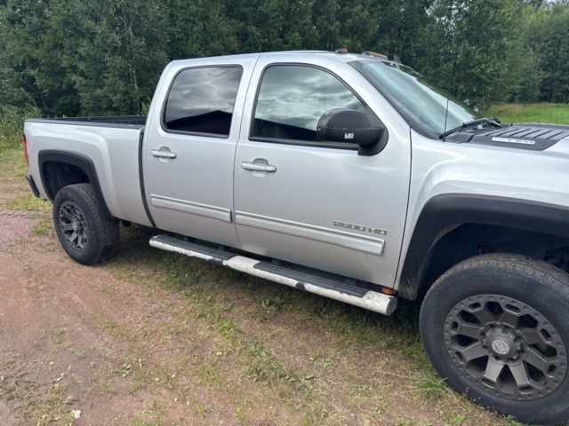 1321850-13 Chevrolet Silverado 2500 HD Crew Cab 6.6 V8 Duramax 4WD Automatisk, 402hk, 2012