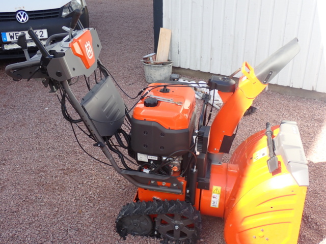 1398966-2 Snöslunga Husqvarna ST424T (Ny)