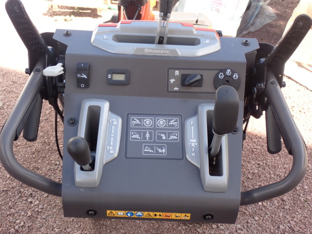 1398966-5 Snöslunga Husqvarna ST424T (Ny)