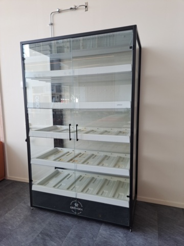 1399696-1 Vertical grow cabinet Greenery GrowOff