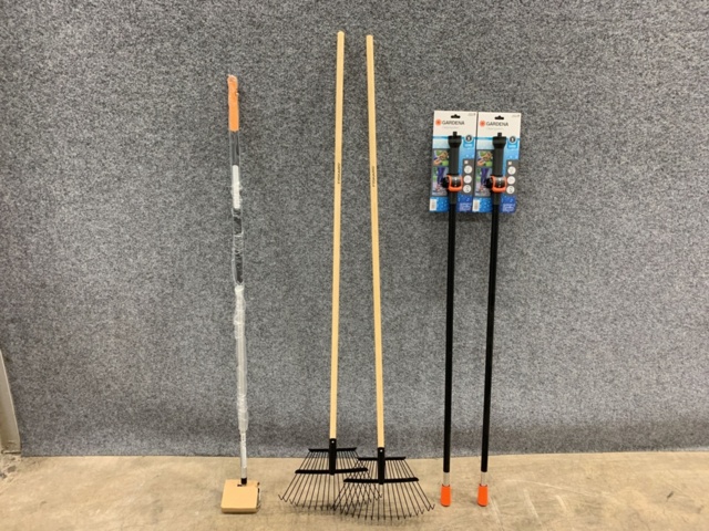 Leaf rakes, walking shovels & water-bearing handles, Fiskars & Gardena ...
