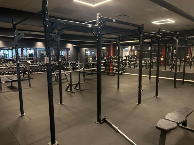 1356924-1 Rigg med 5 lyftplatser - Gymleco