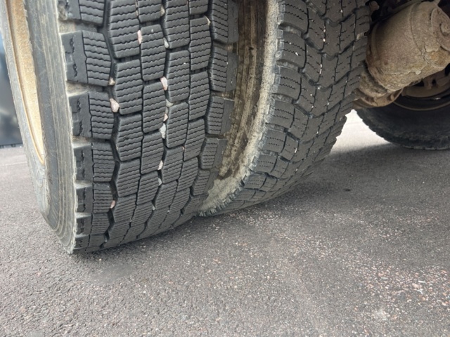 1338352-10 Lastbil Volvo FM9 4X2 Manuell, -2006