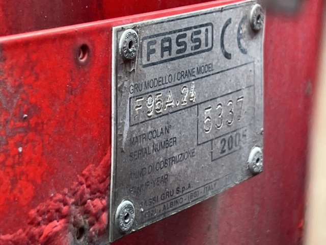 1338352-20 Lastbil Volvo FM9 4X2 Manuell, -2006