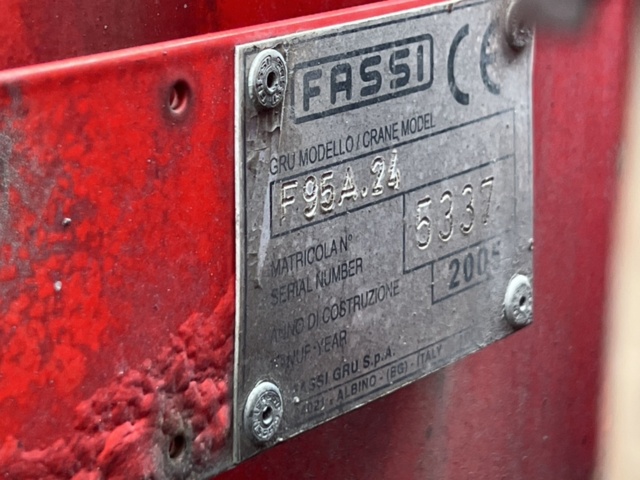 1338352-21 Lastbil Volvo FM9 4X2 Manuell, -2006