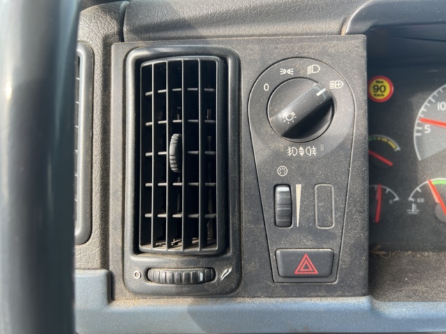 1338352-29 Lastbil Volvo FM9 4X2 Manuell, -2006