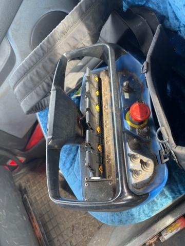 1338352-37 Lastbil Volvo FM9 4X2 Manuell, -2006