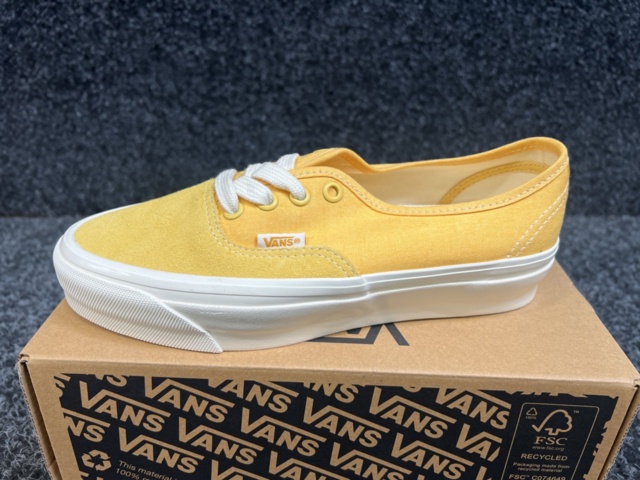 1399897-2 Skor Vans Authentic Resissue 44, Strl 36