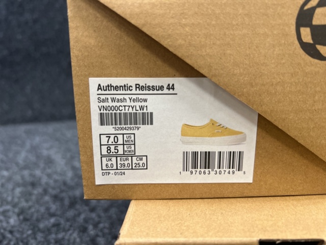 1399900-3 Skor Vans Authentic Resissue 44, Strl 39