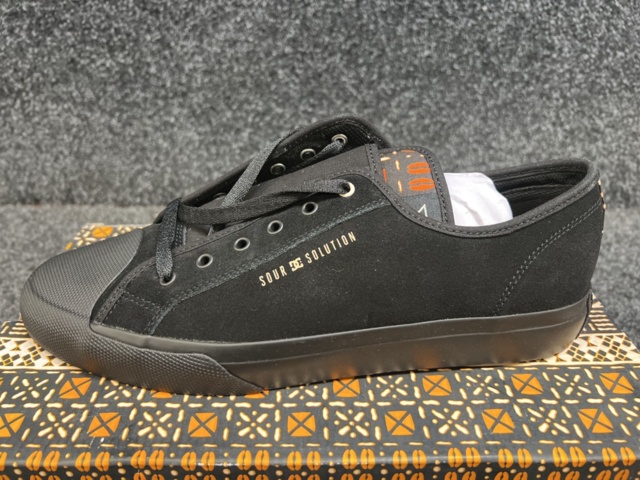 1399971-2 Skor Sour x DC, Strl 46,5