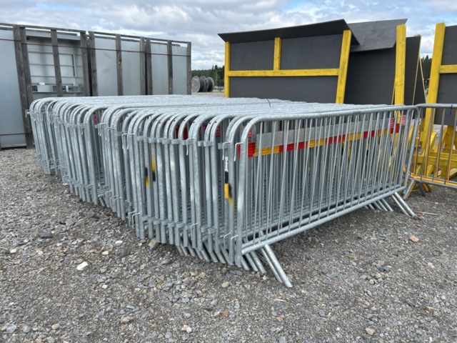 Riot fence 65 pcs - Demex - PS Auction - We value the future - Largest ...