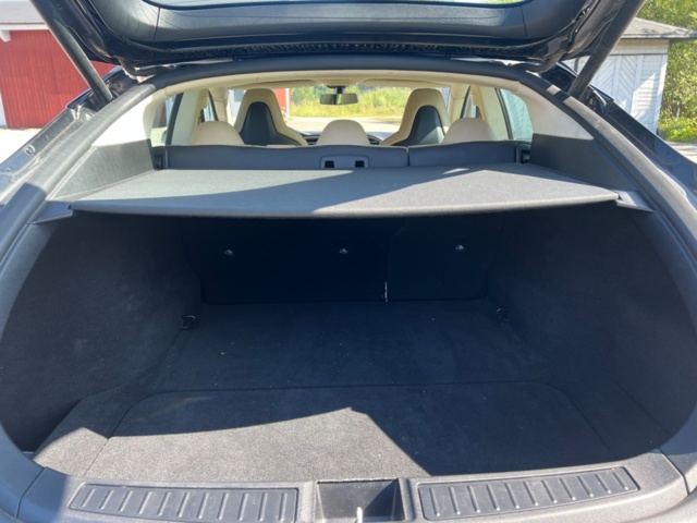 1400037-13 Tesla Model S 85, 378hk, 2013