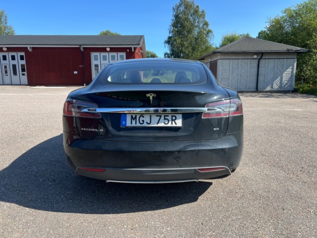 1400037-6 Tesla Model S 85, 378hk, 2013