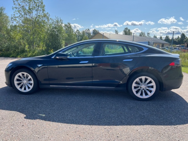 1400037-5 Tesla Model S 85, 378hk, 2013
