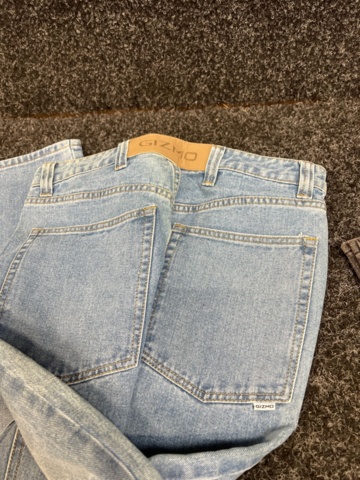 1398778-4 2 st Jeans Gizmo Tapered, Strl S