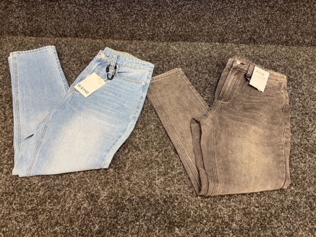 1398788-1 2 st Jeans Gizmo Tapered, Strl L