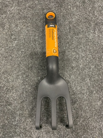 1399735-5 16 st Kultivator, Fiskars