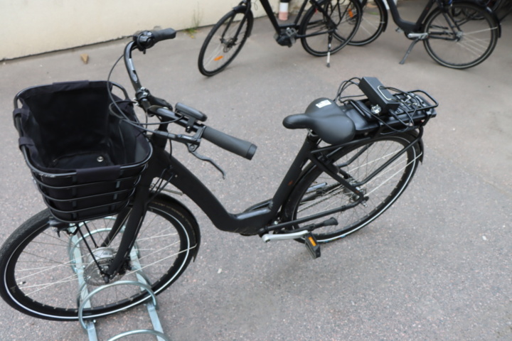 1295572-11 El-Cykel Crescent Elina 7-vxl svart