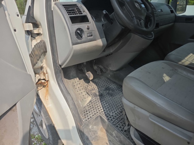 1319986-13 Volkswagen Transporter Chassi Cab T28 2.0 TDI Manuell, 102hk, 2011