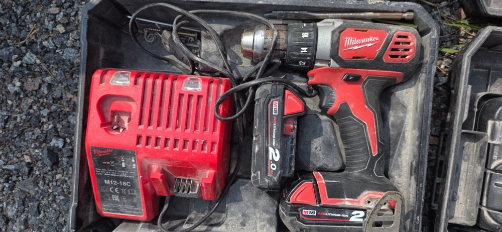 1320001-3 Drill screwdriver Milwaukee M18 BDD