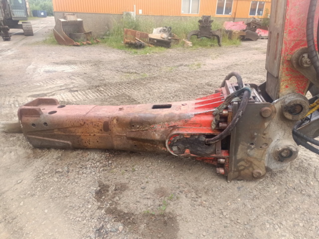 1398972-2 Hydraulhammare med Oilquick fäste