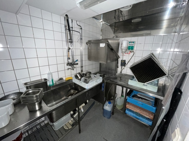 1401526-20 Resturanginredning och köksutrustning Spicy King Eskilstuna