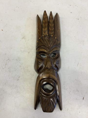 1377965-2 Trämask/väggmask och äldre kamera