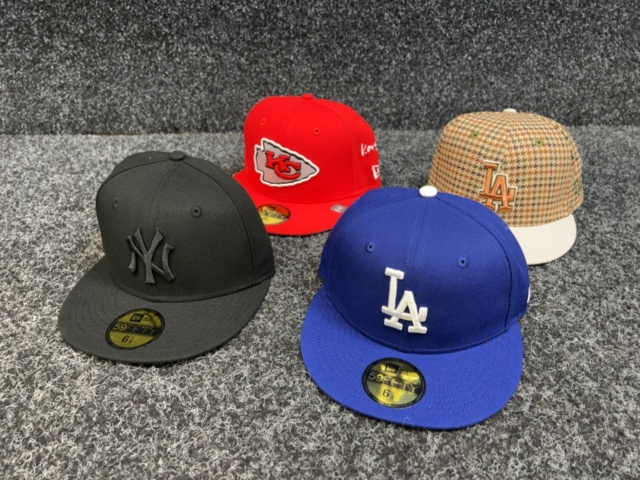 1401455-1 4 pcs Caps New Era, size 6 7/8 (54.9 cm)