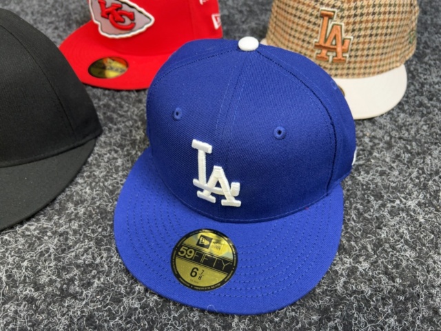 1401455-2 4 pcs Caps New Era, size 6 7/8 (54.9 cm)